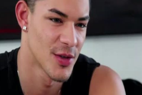 oriental Looking guy Has Sex With Casting Agent