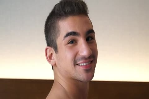 gay teen, Lukas Valentine Fingers His beautiful aperture