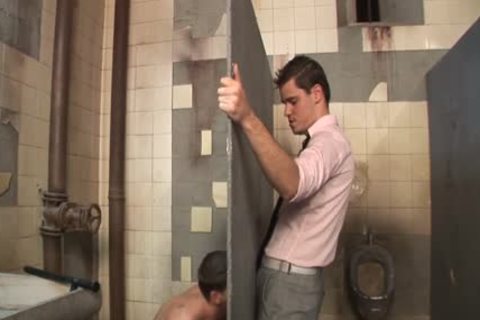 A homosexual Gloryhole blow job To enjoy Here!