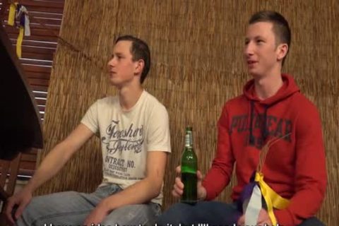 5 friends raw Easter wank Party'
Data-thumbnail=