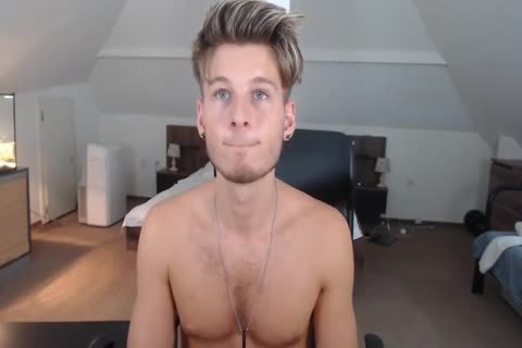 Blond chap With Large 10-Pounder webcam