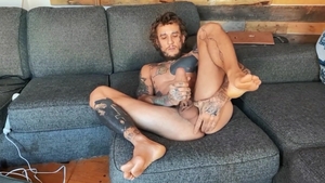 MEN - Muscled & pierced masturbating indoor solo