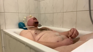 BHDL - THE BREATHTUB three - bizarre LATEXGLOVE BREATHPLAY WITH cum eating IN THE BATHTUB -