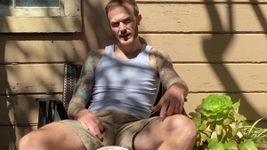 Extra Big Dicks: Caucasian Stud Flexes His Solo Skills