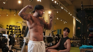 Men: Gym Sights Make Me Need to Hide My Boner